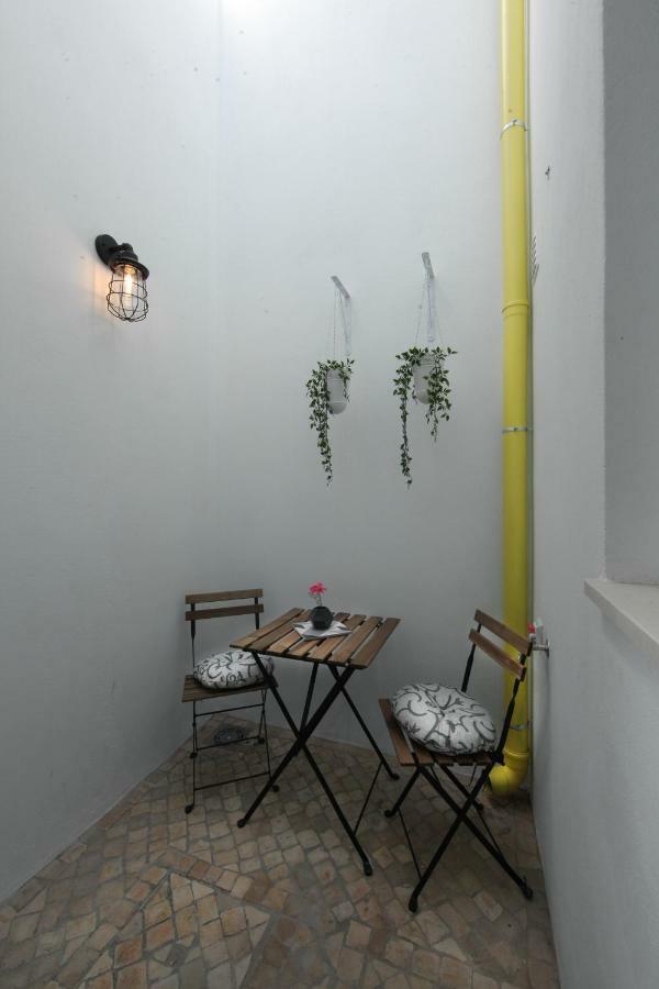 Dubocage43 Citycenter Faro Bagian luar foto